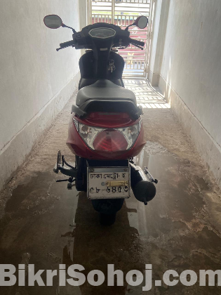 Hero Pleasure Scooter